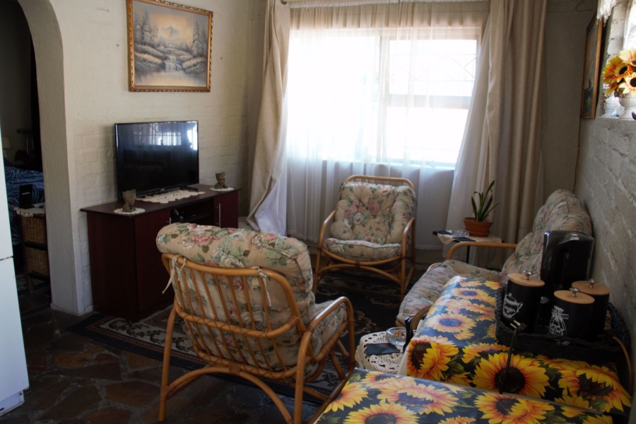 7 Bedroom Property for Sale in Protea Heights Western Cape